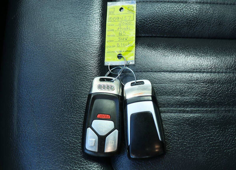 2020 Audi Q5 quattro Titanium Premium 45 TFSI