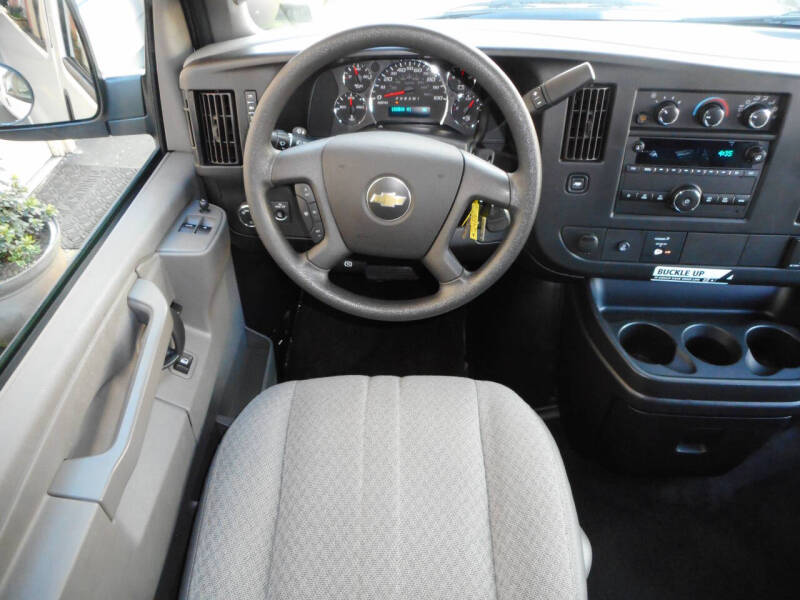 2017 Chevrolet Express LT 3500