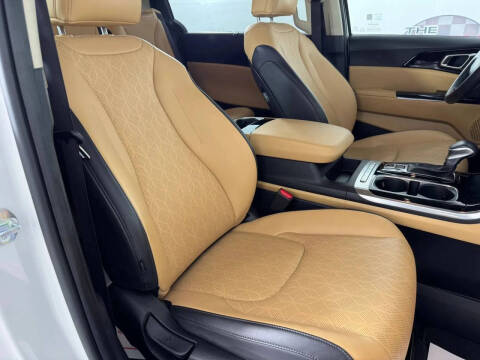 2024 Kia Carnival EX