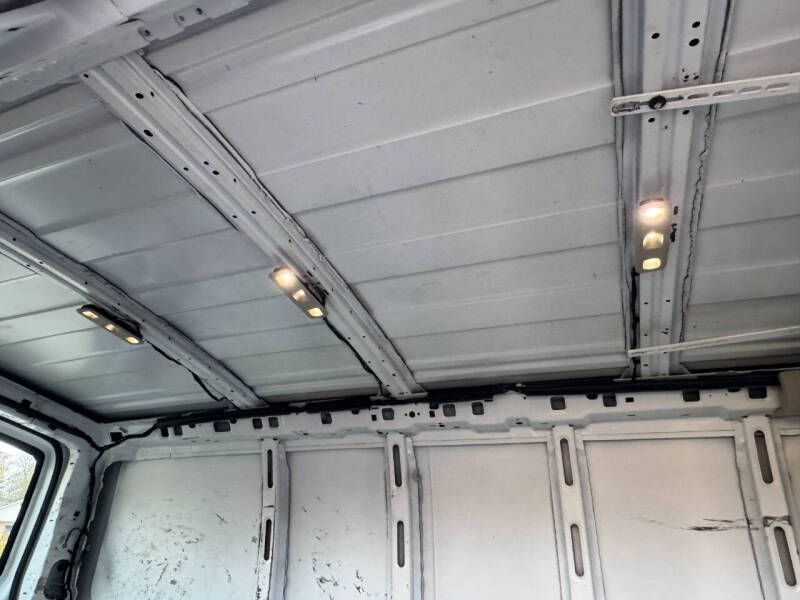 2021 Chevrolet Express 2500