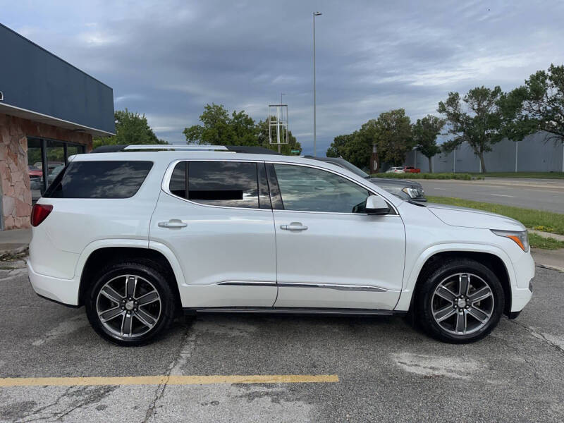2017 GMC Acadia Denali