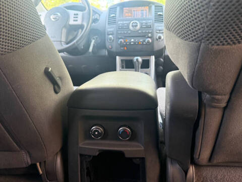 2012 Nissan Pathfinder SV
