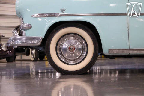 1953 Ford Crestline