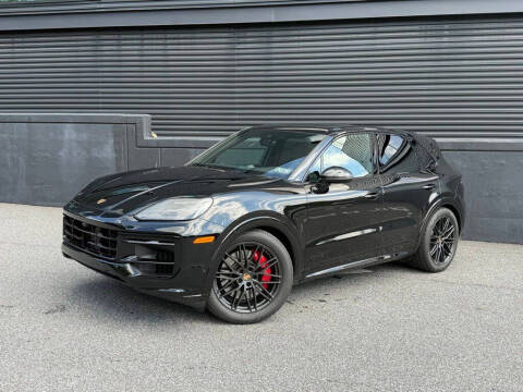 2025 Porsche Cayenne GTS