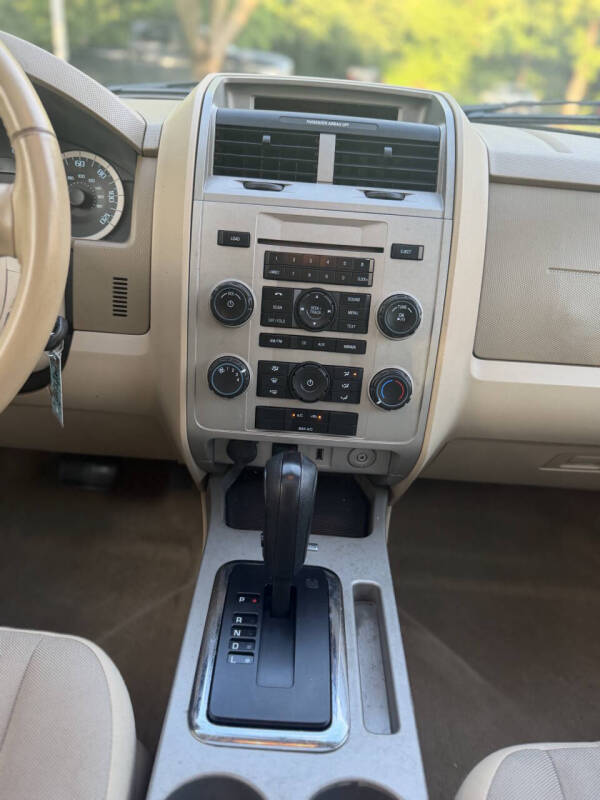 2011 Ford Escape XLT