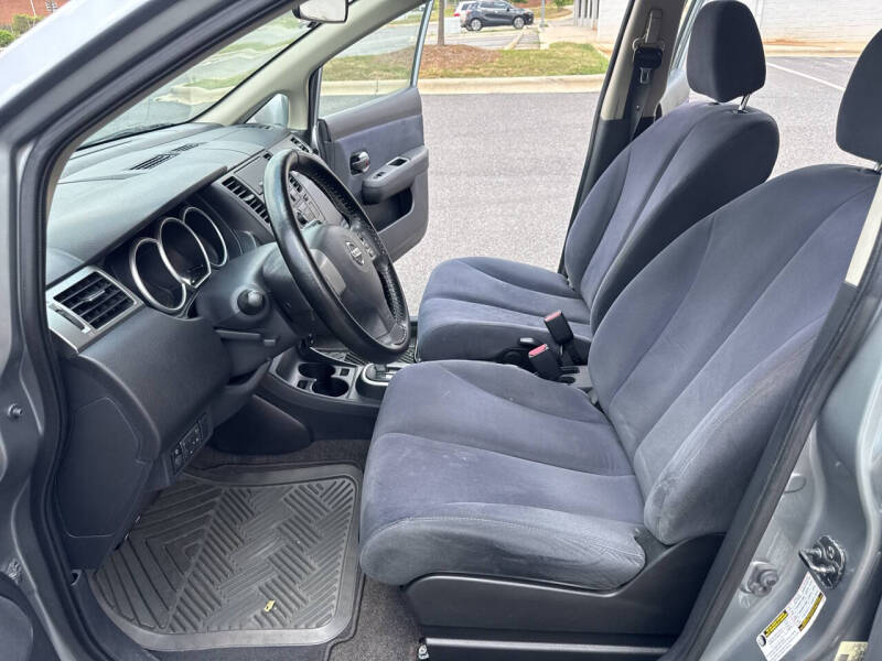 2009 Nissan Versa 1.8 S