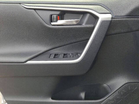 2025 Toyota RAV4 Hybrid XSE