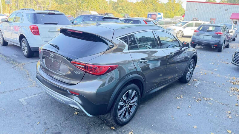 2018 Infiniti QX30 Luxury
