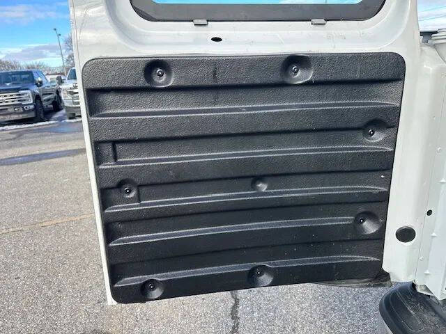 2023 GMC Savana 2500