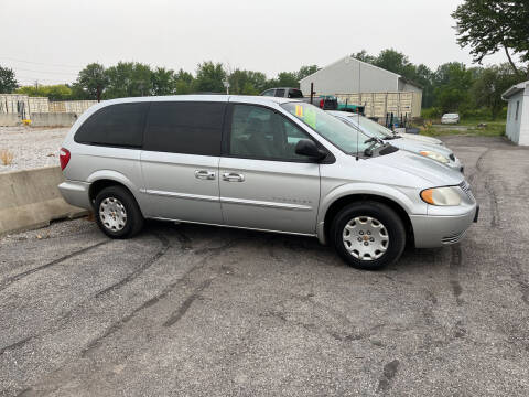 2001 Chrysler Town and Country for sale at Autoville in Bowling Green OH