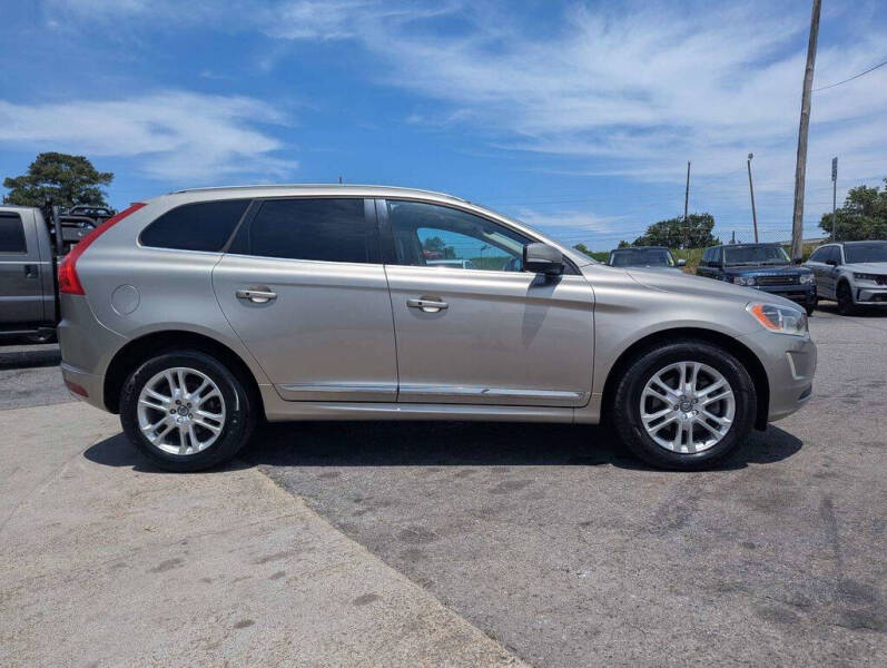 2016 Volvo XC60 T5 Drive-E Premier