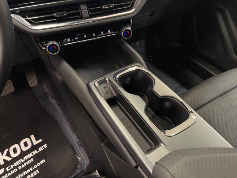 2024 Chevrolet Equinox EV RS