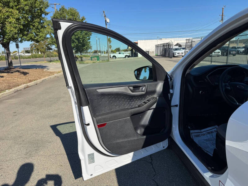 2020 Ford Escape S