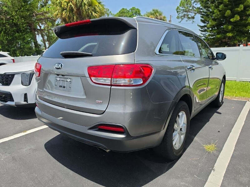 2018 Kia Sorento LX