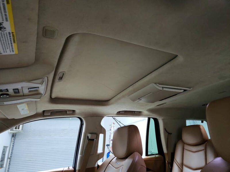 2016 Cadillac Escalade Platinum