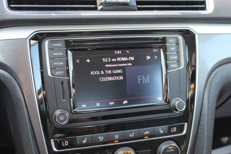 2018 Volkswagen Passat 2.0T R-Line