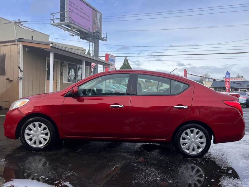 2014 Nissan Versa 1.6 SV