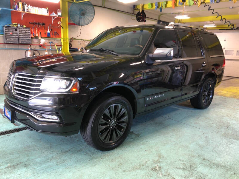 2015 Lincoln Navigator null photo 3