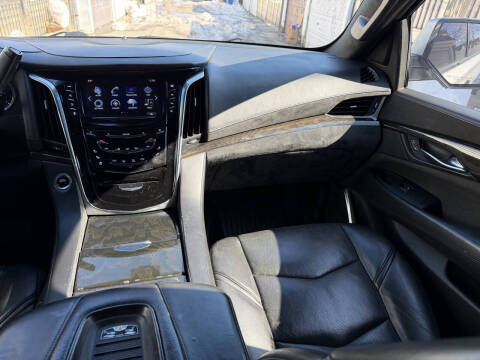 2018 Cadillac Escalade ESV Platinum