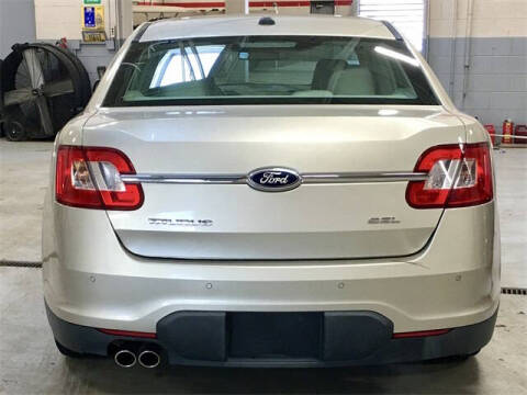 2011 Ford Taurus SEL