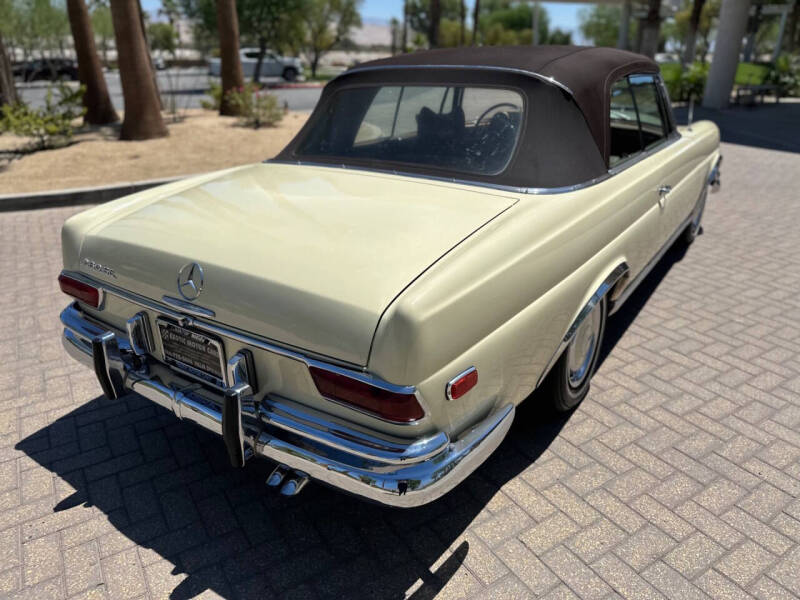 1969 Mercedes-Benz 280-Class