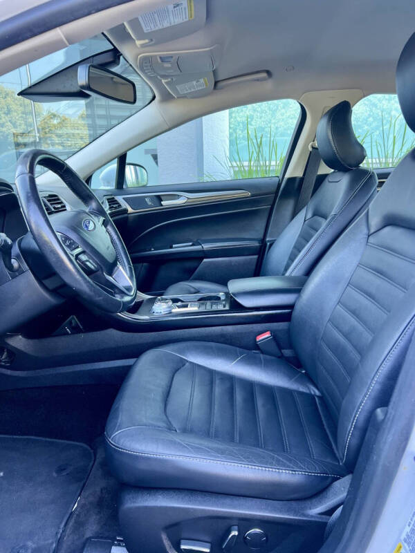 2018 Ford Fusion Hybrid SE