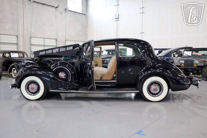 1938 Packard Super Eight