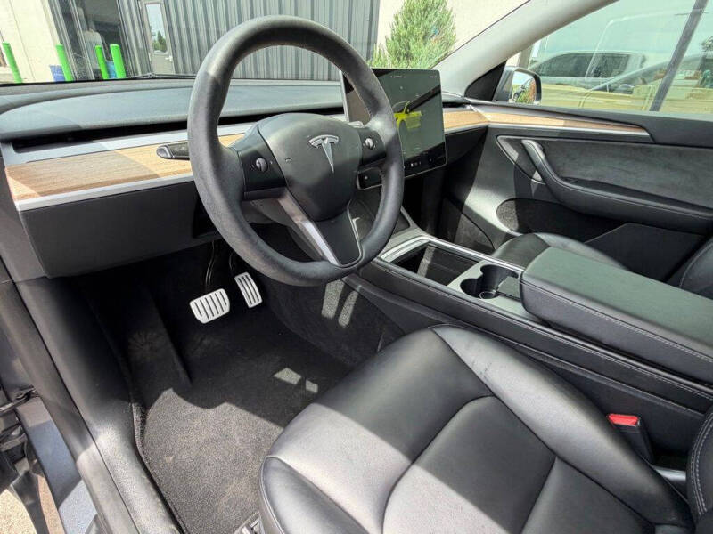 2023 Tesla Model Y Performance