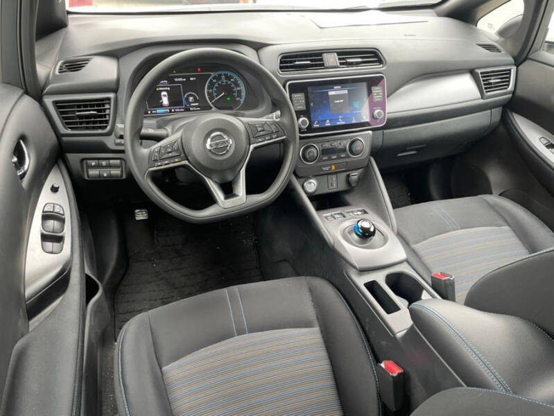 2022 Nissan LEAF S PLUS