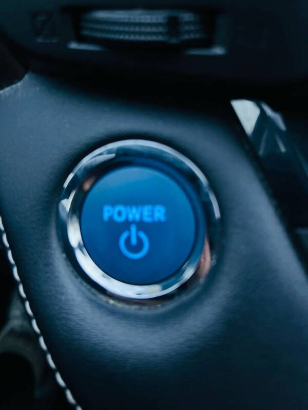 2017 Toyota RAV4 Hybrid XLE