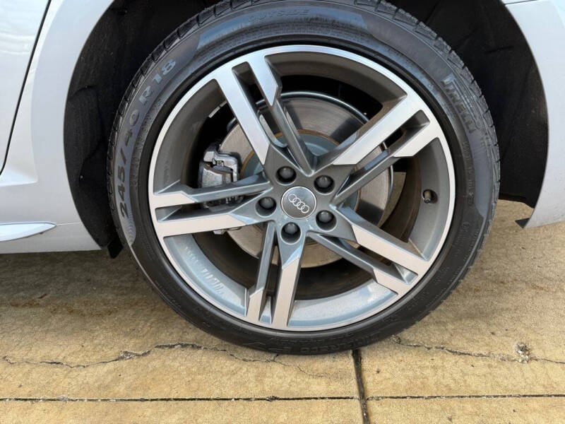 2018 Audi A4 2.0T quattro Prestige