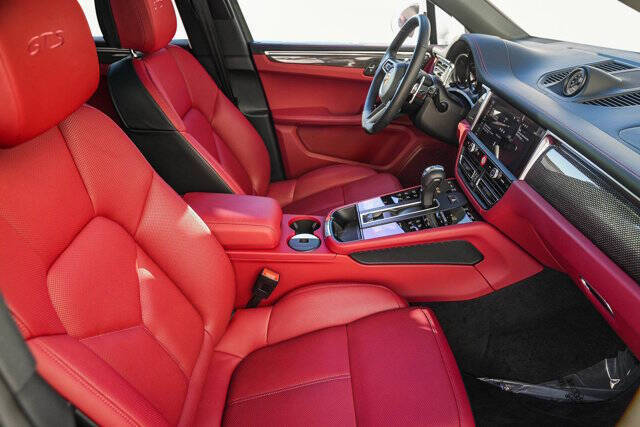 2024 Porsche Macan GTS