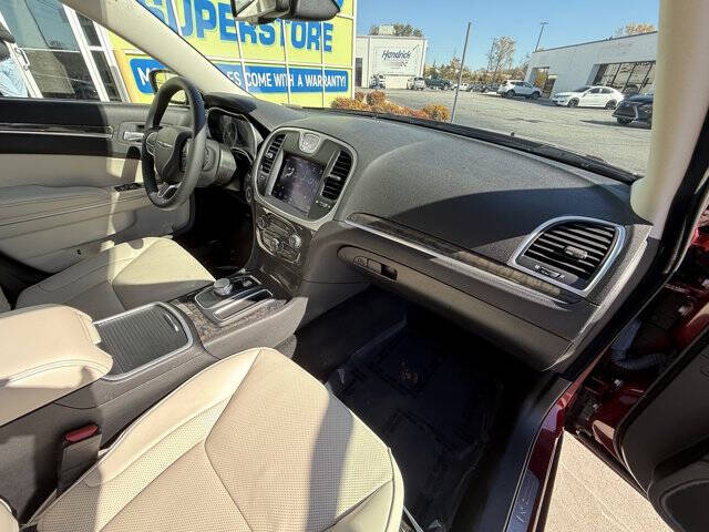 2023 Chrysler 300 Touring L