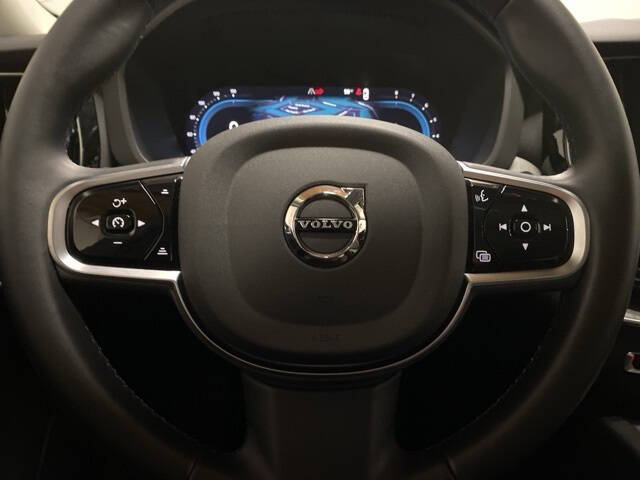 2025 Volvo XC60 B5 Plus Dark Theme