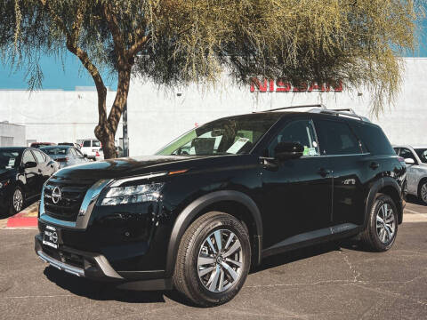 2025 Nissan Pathfinder SL