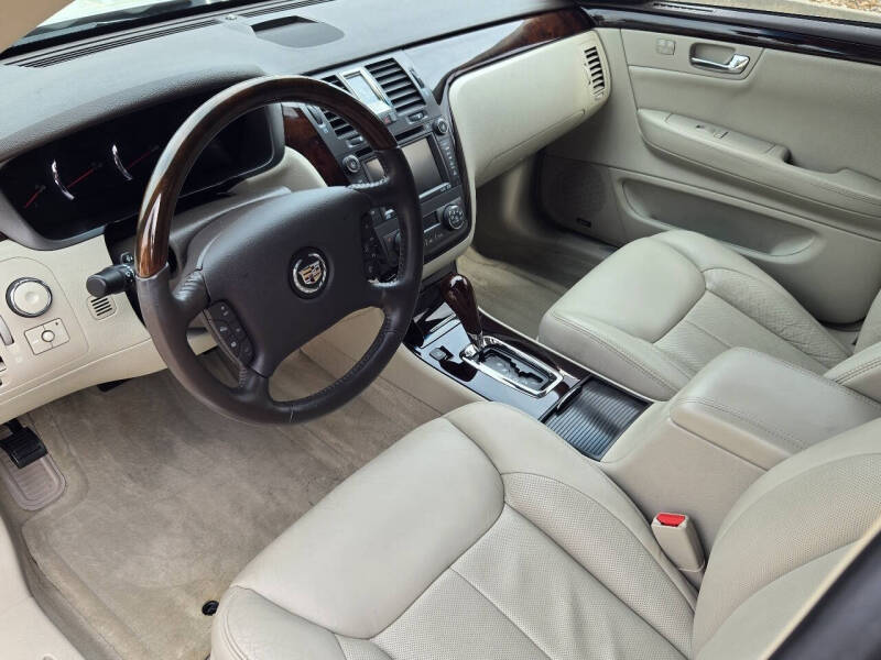 2010 Cadillac DTS Premium Collection