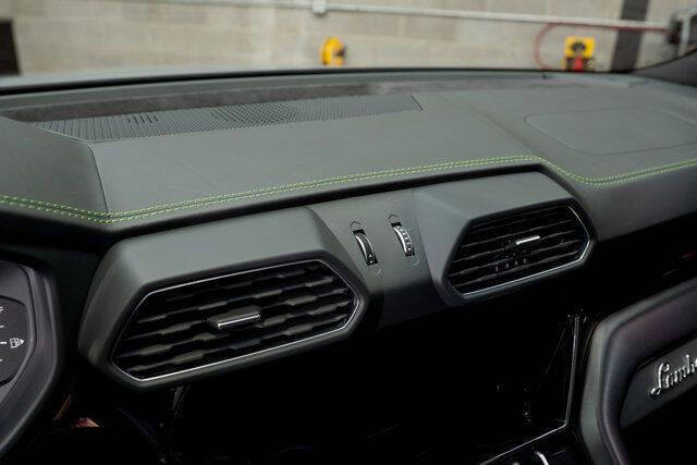 2022 Lamborghini Urus