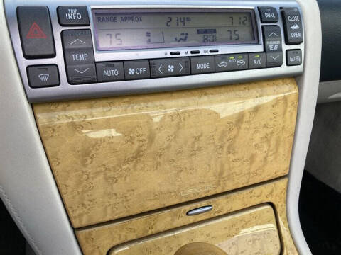 2004 Lexus SC 430