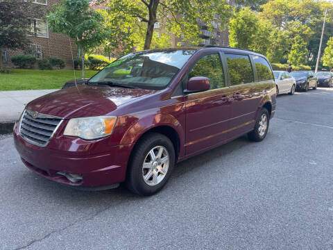 2008 Chrysler Town and Country for sale at Gallery Auto Sales in Bronx NY
