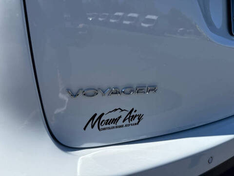 2026 Chrysler Voyager LX