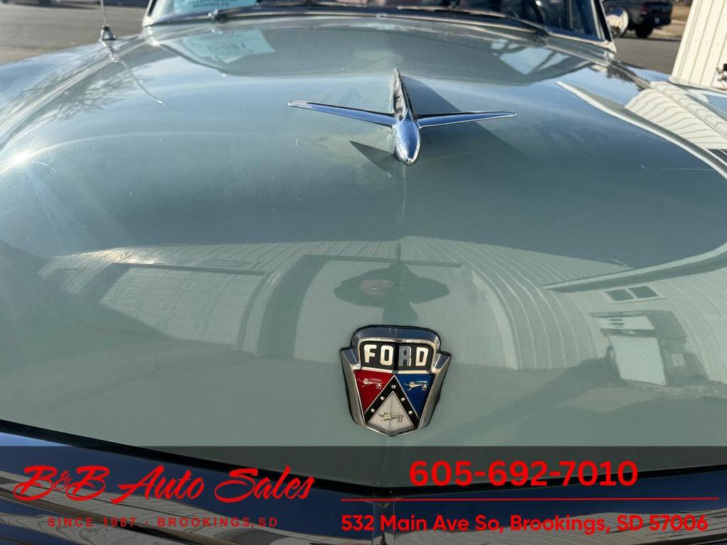 1952 Ford Crestline 81