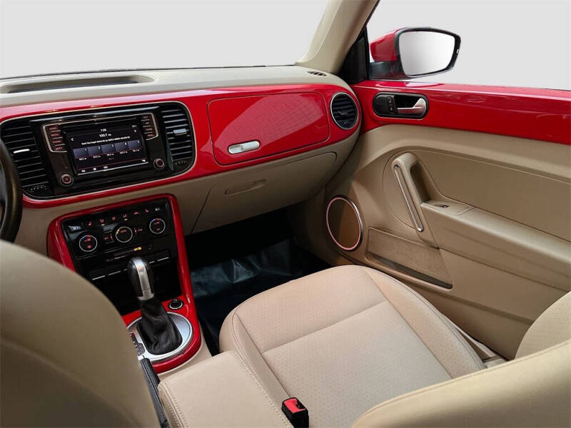 2019 Volkswagen Beetle 2.0T SE