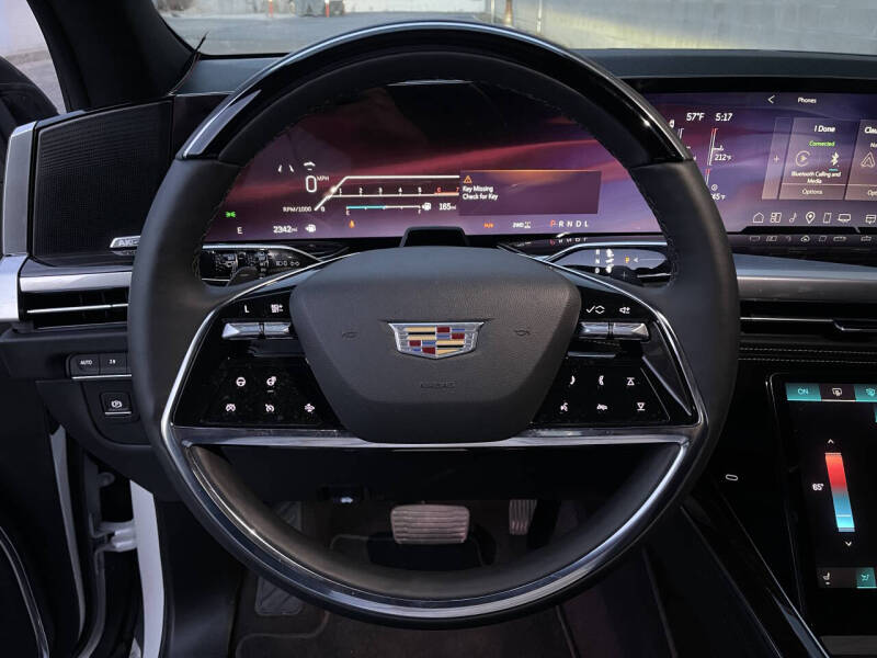 2025 Cadillac Escalade Luxury