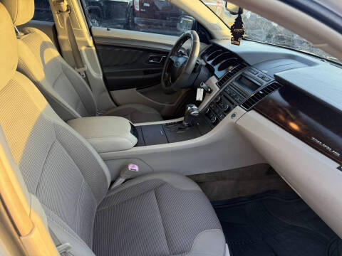 2011 Ford Taurus SEL