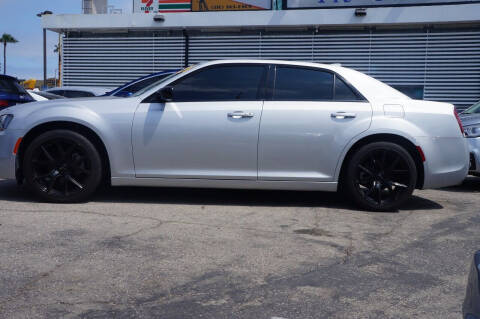 2021 Chrysler 300 Touring