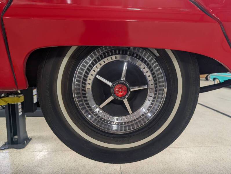 1965 Ford Thunderbird
