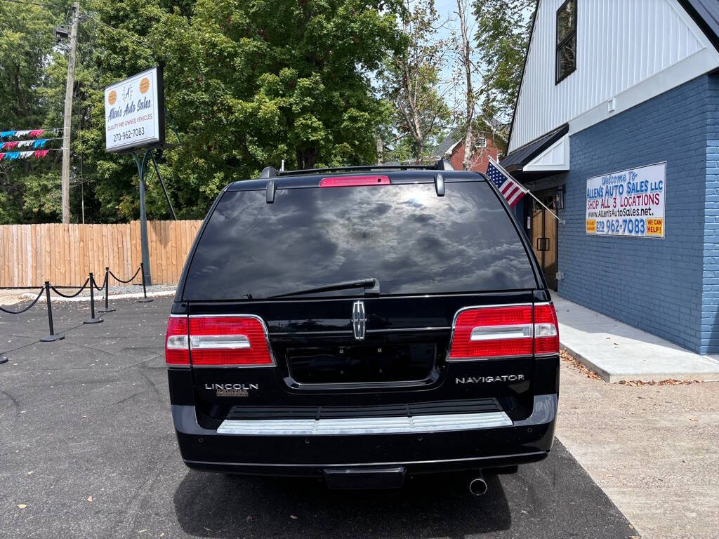 2012 Lincoln Navigator L for sale at Michael Johnson @ Allens Auto Sales Hopkinsville in Hopkinsville, KY