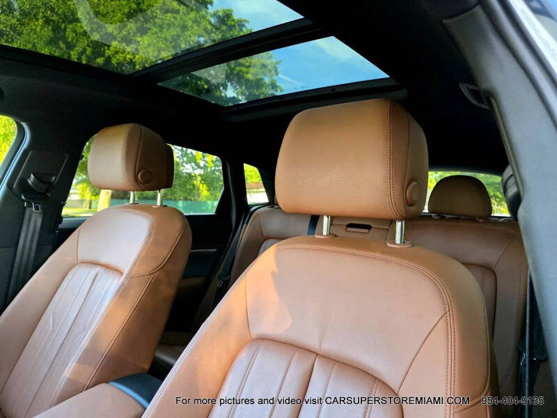 2021 Audi e-tron quattro Premium