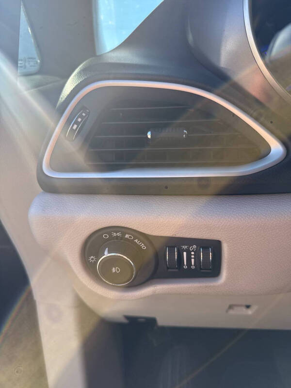 2020 Chrysler Pacifica Touring L