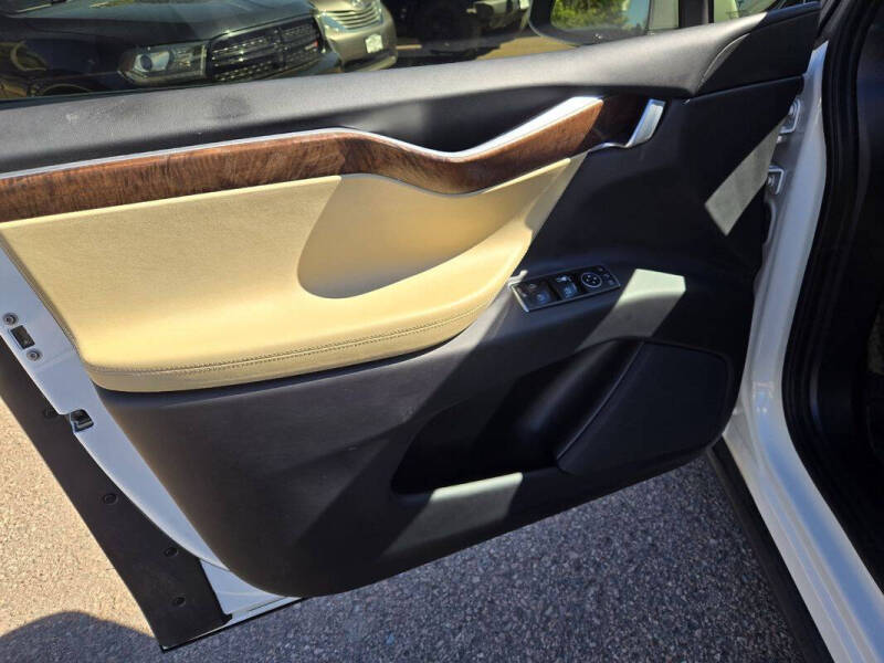 2016 Tesla Model X 90D